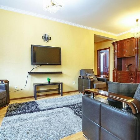 Two Bedroom Apartment On Syganak Street 64-1 Astana Luaran gambar